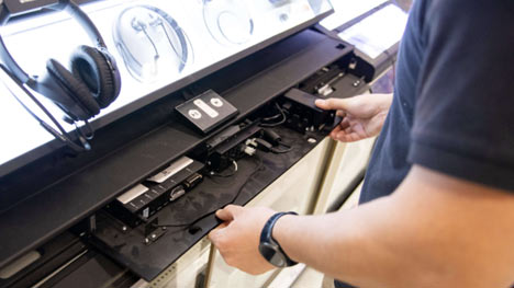 Maintaining Interactive Displays in Experience-Driven Retail Environments